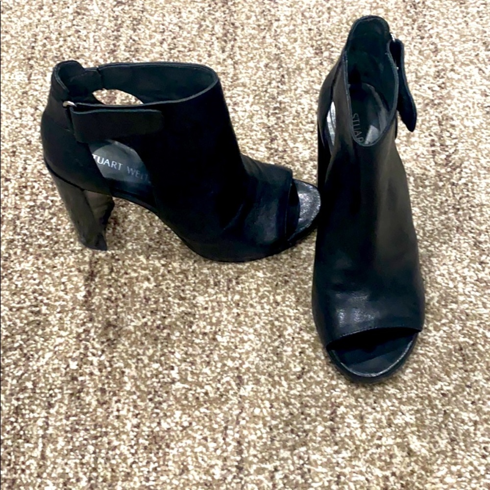 Stuart Weitzman cut out boot, size 6 1/2